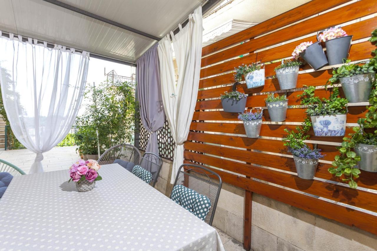 Apartments Maras Makarská Pokoj fotografie