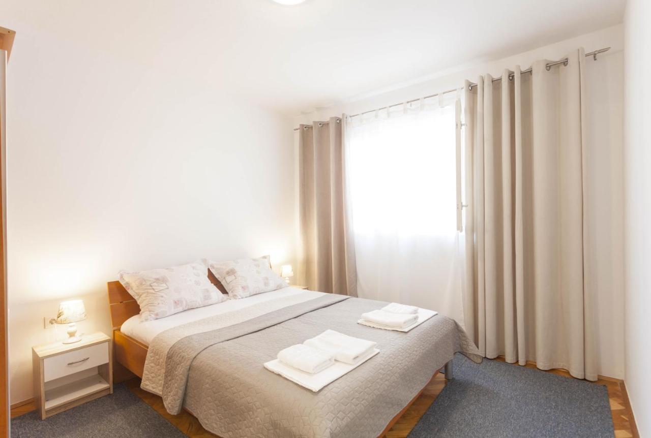Apartments Maras Makarská Pokoj fotografie