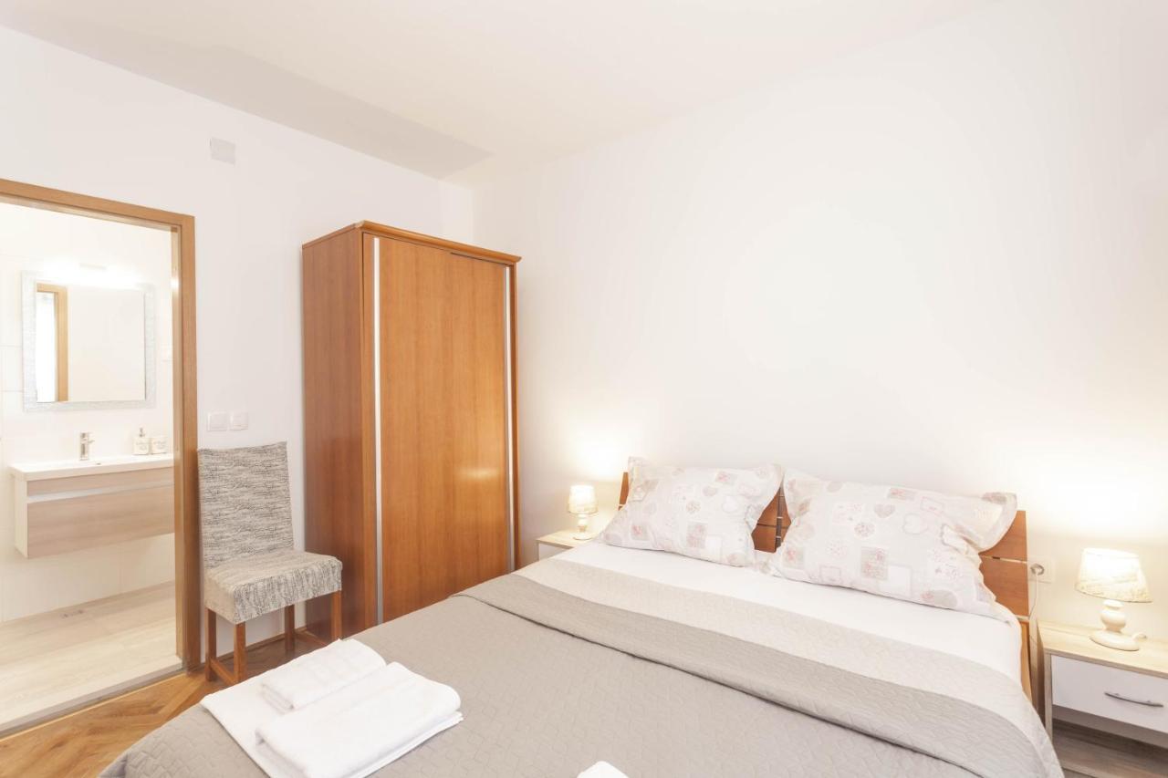 Apartments Maras Makarská Pokoj fotografie